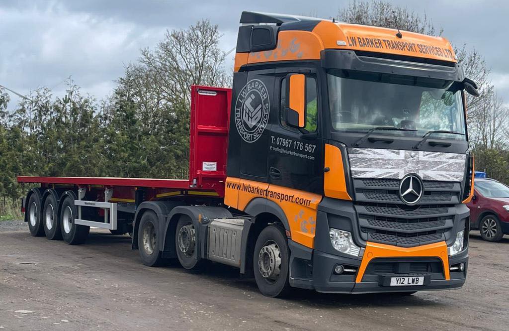 L.W. Barker Transport Services Hero Image 4